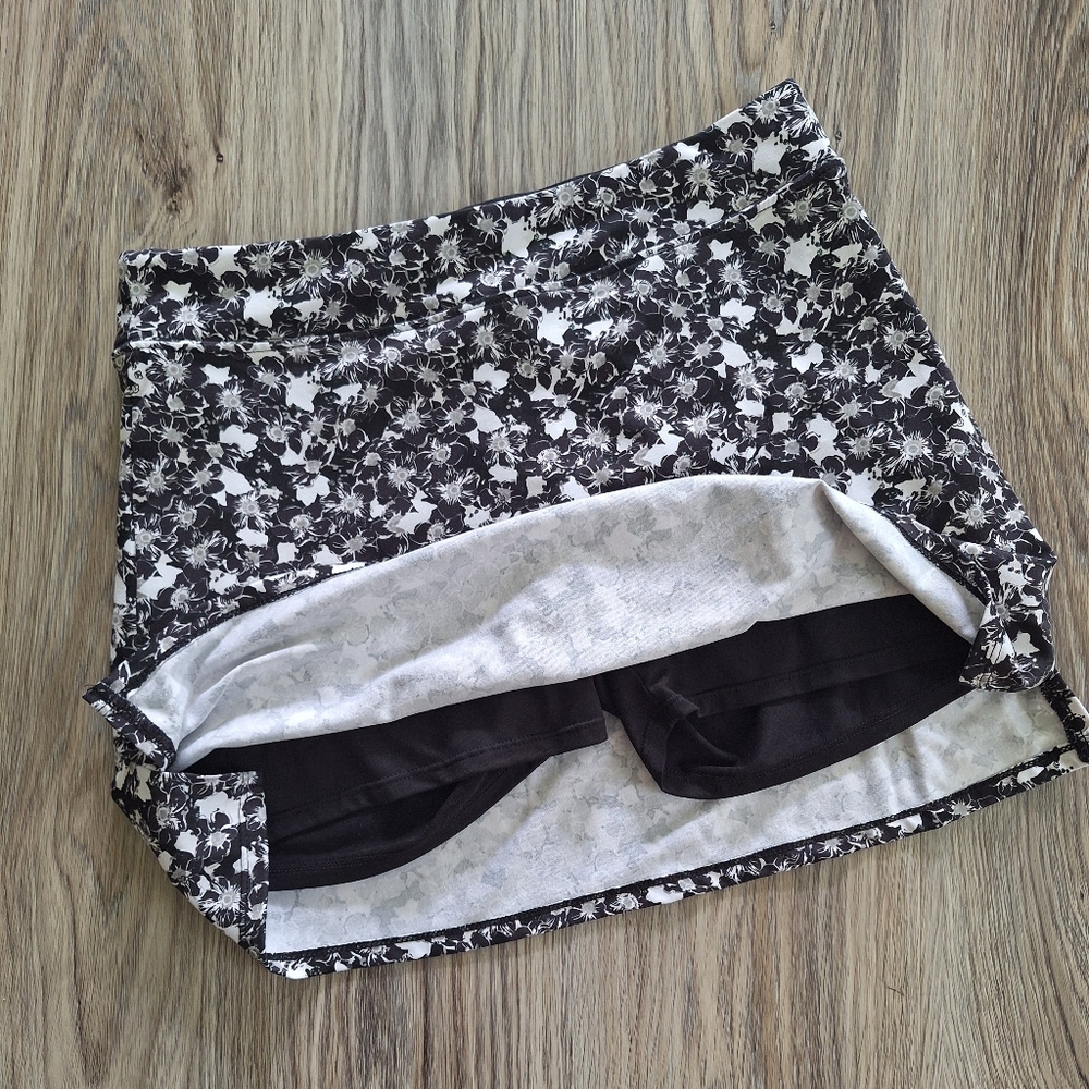 Colorado Clothing Women's Tranquility Everyday Skort Terrace Black/White Small - Picture 3 of 5